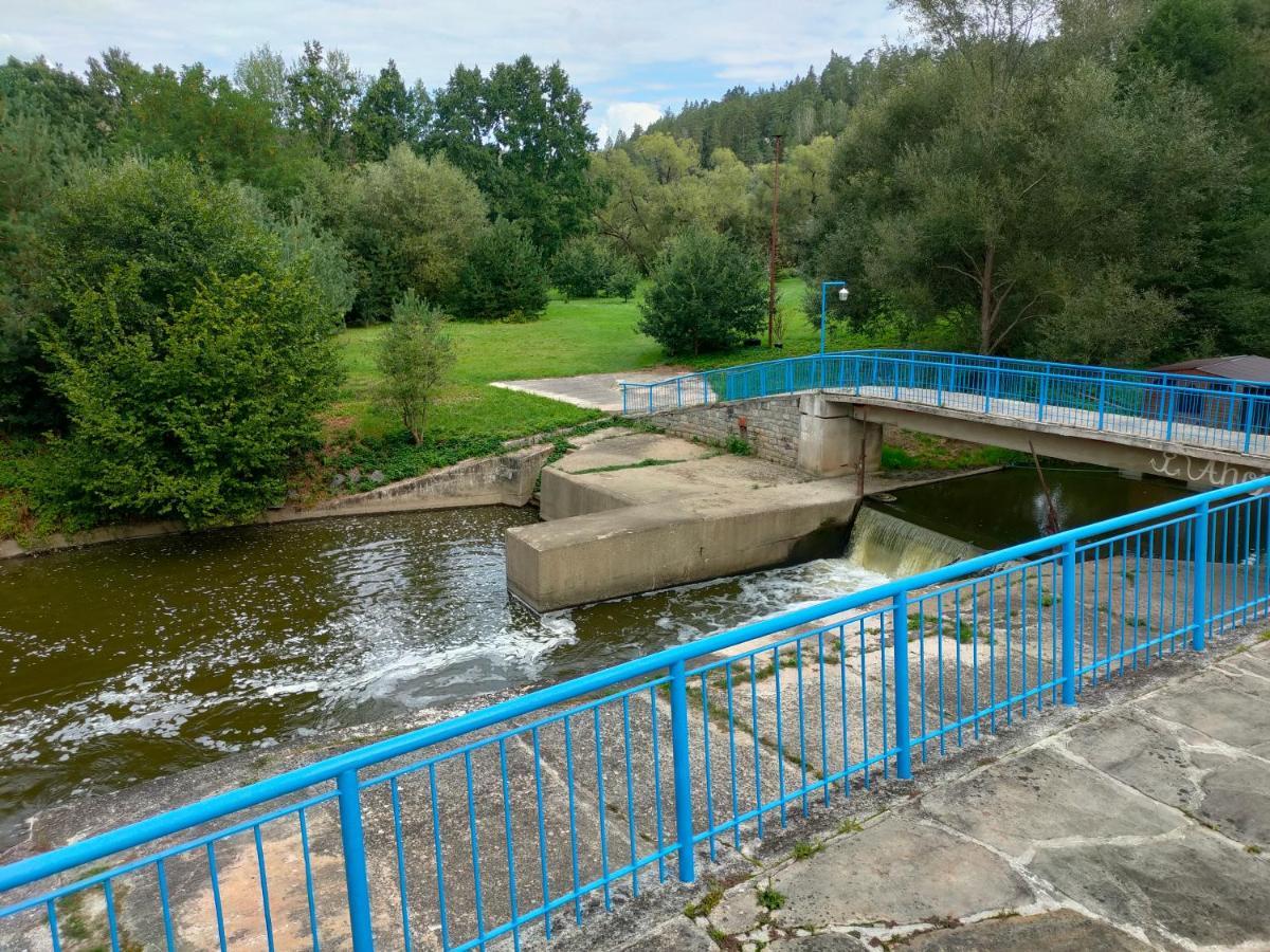 Kemp Na Stare Papirne Dobronice Bagian luar foto